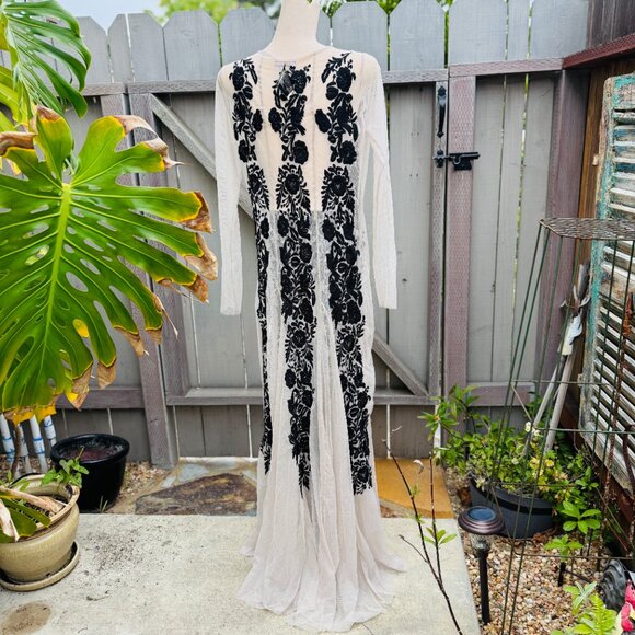 Black Embroidered off-White Tulle Maxi Dress Biya By Johnny Was NWT - Picture 2 of 9